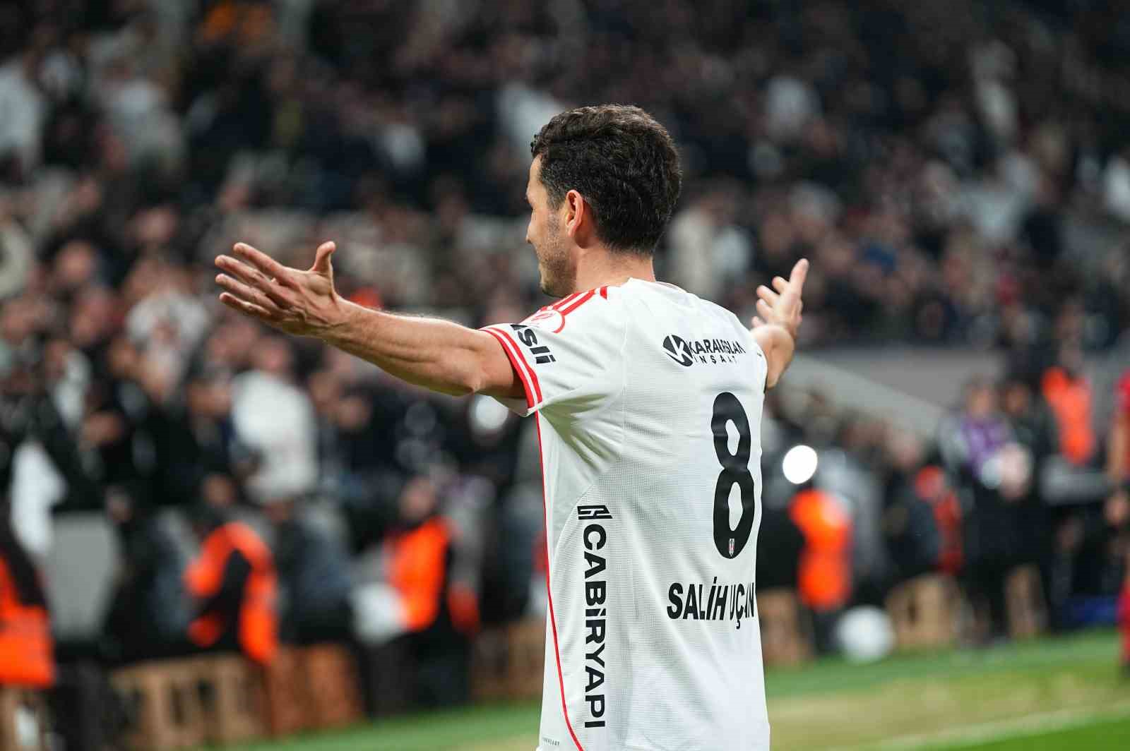 ziraat turkiye kupasi besiktas 3 caykur rizespor 0 ilk yari 14 KErY7fj6