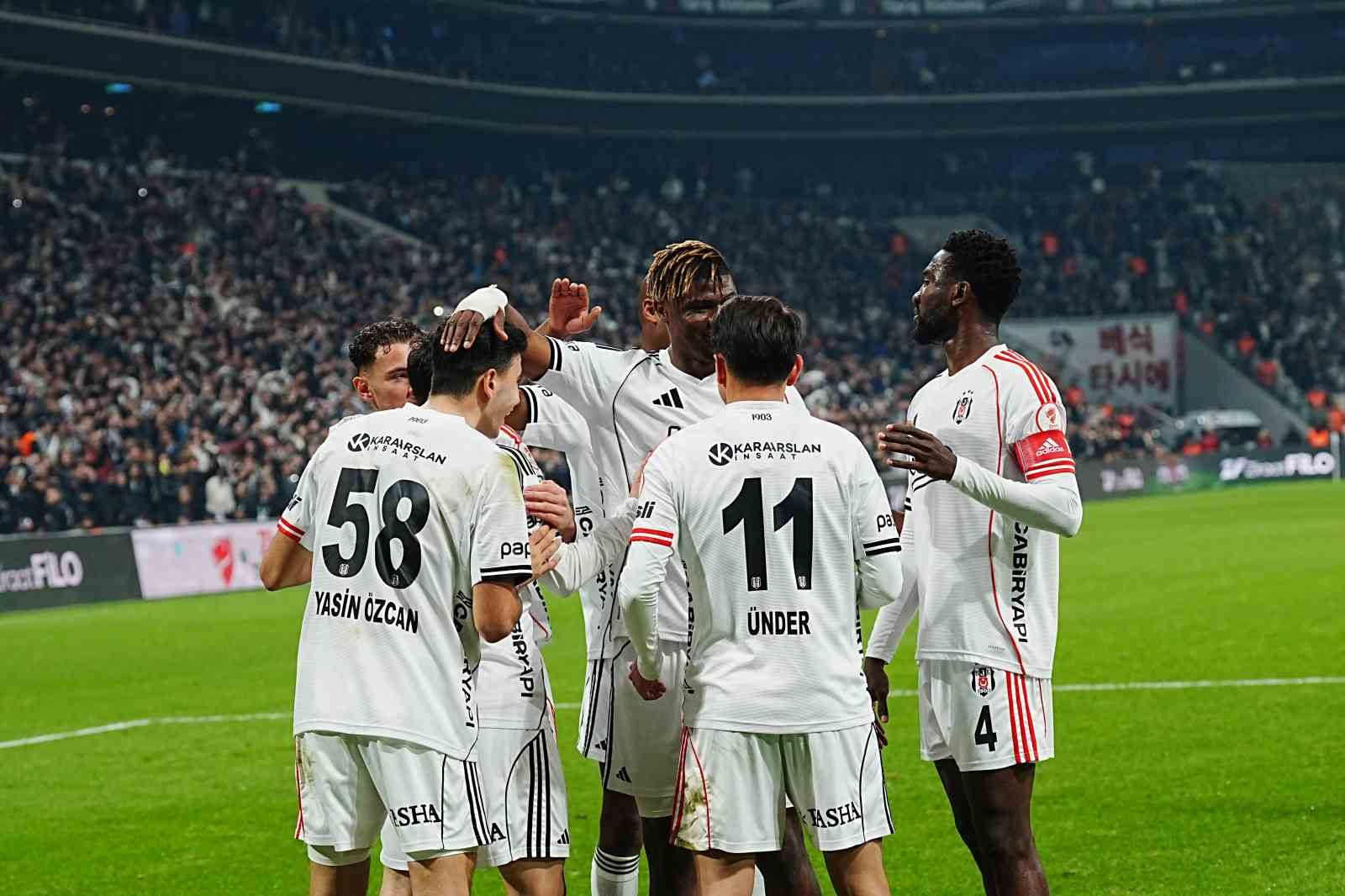 Ziraat Türkiye Kupası: Beşiktaş: 4 - Çaykur Rizespor: 1 (Maç sonucu) 21 ziraat turkiye kupasi besiktas 4 caykur rizespor 1 mac sonucu 17 IKhzCUe9