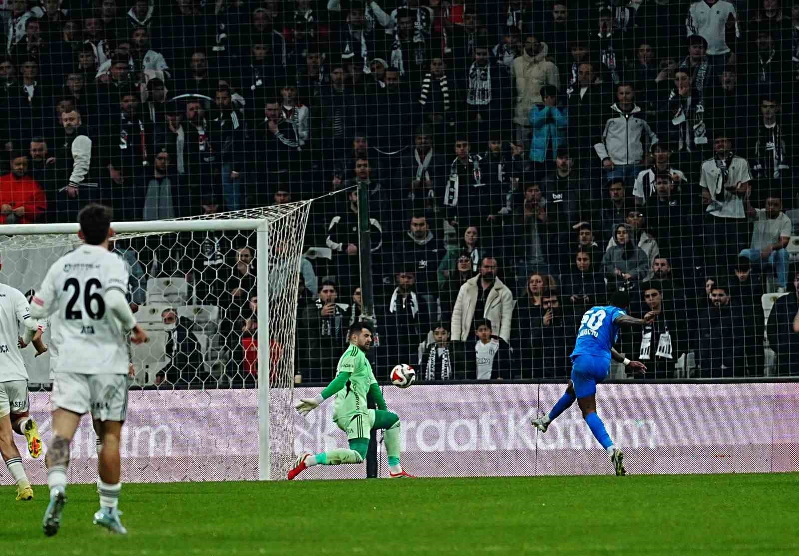 Ziraat Türkiye Kupası: Beşiktaş: 4 - Çaykur Rizespor: 1 (Maç sonucu) 11 ziraat turkiye kupasi besiktas 4 caykur rizespor 1 mac sonucu 7 SRmZ5Alz