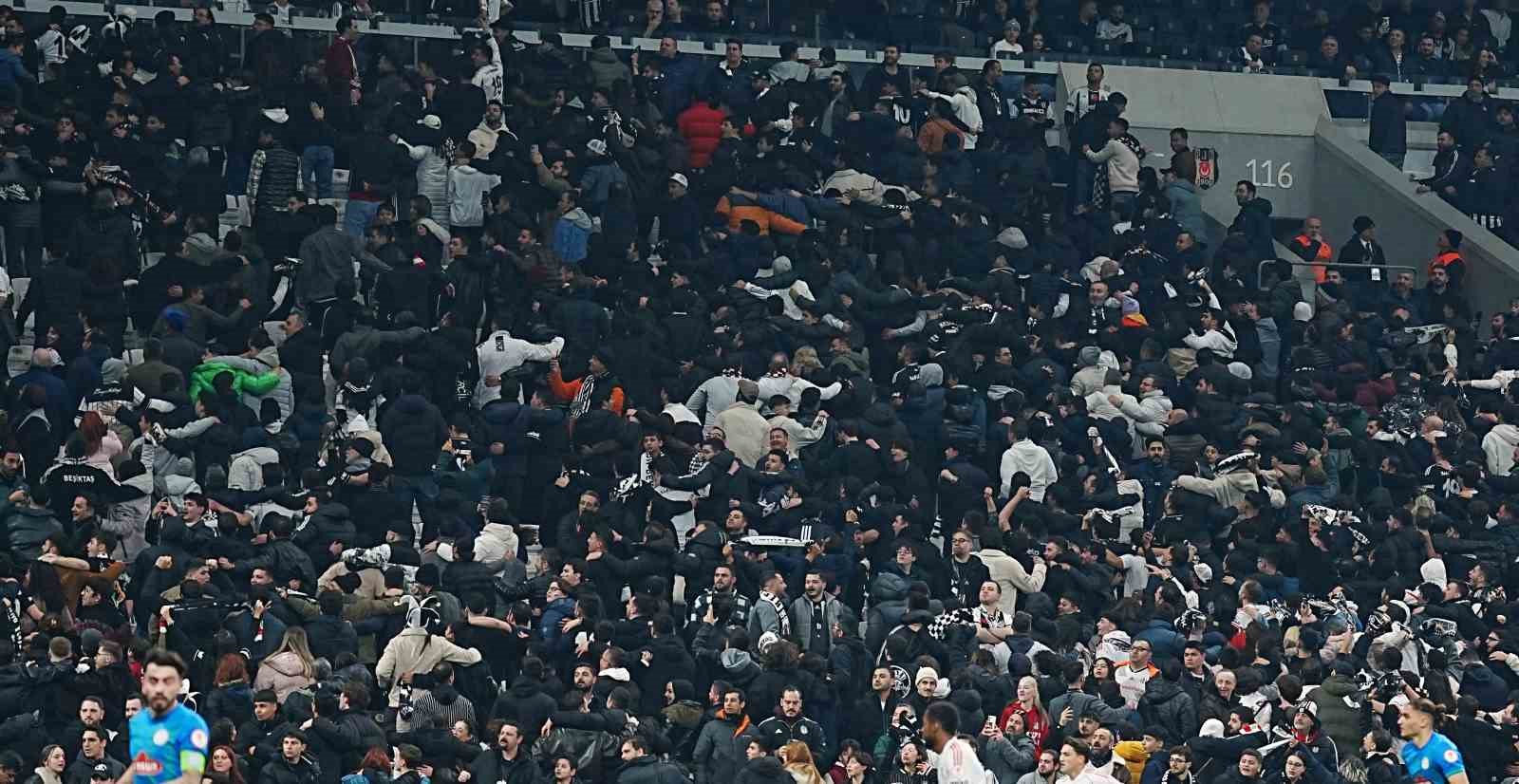 Ziraat Türkiye Kupası: Beşiktaş: 4 - Çaykur Rizespor: 1 (Maç sonucu) 13 ziraat turkiye kupasi besiktas 4 caykur rizespor 1 mac sonucu 9 R2n76giB