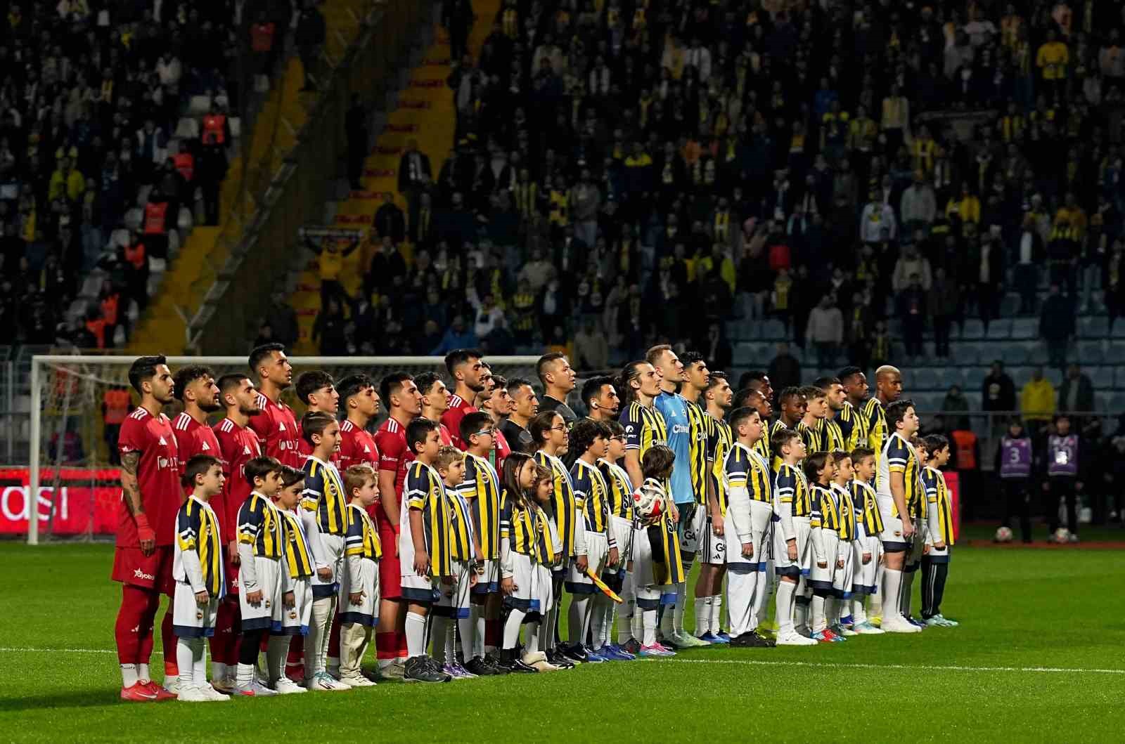 ziraat turkiye kupasi beyoglu yeni carsi 0 fenerbahce 0 mac devam ediyor 0 J6TS4mXL