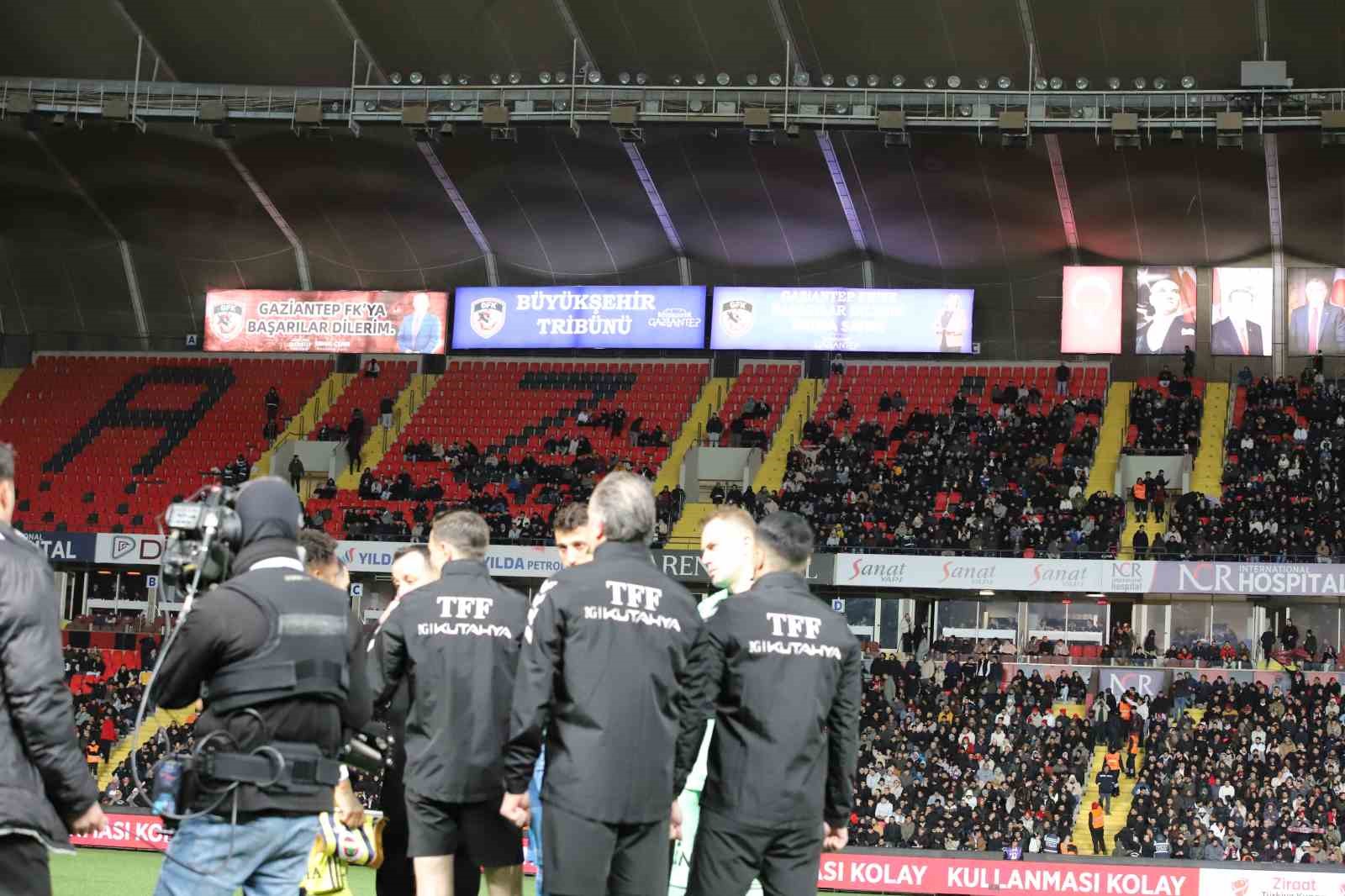 ziraat turkiye kupasi c grubunda oynanacak olan gaziantep fk fenerbahce maci stadin isiklandirma vJT4Wfp1
