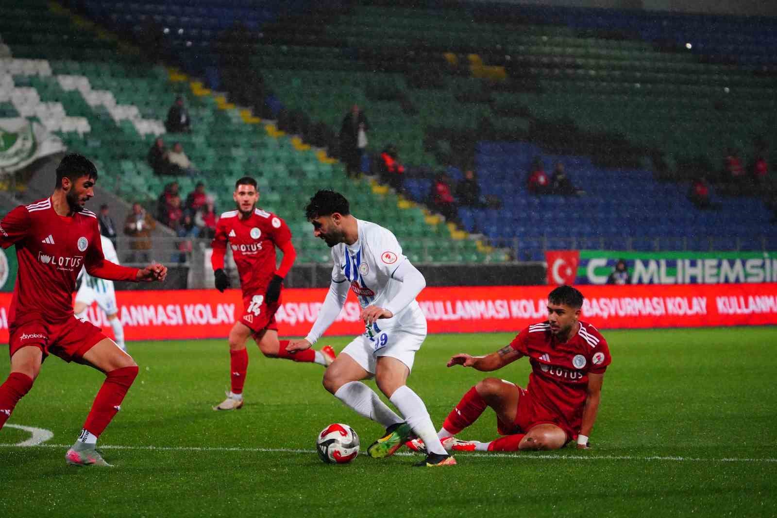 ziraat turkiye kupasi caykur rizespor 0 beyoglu yeni carsi 1 ilk yari 1 bT1Gc5Br
