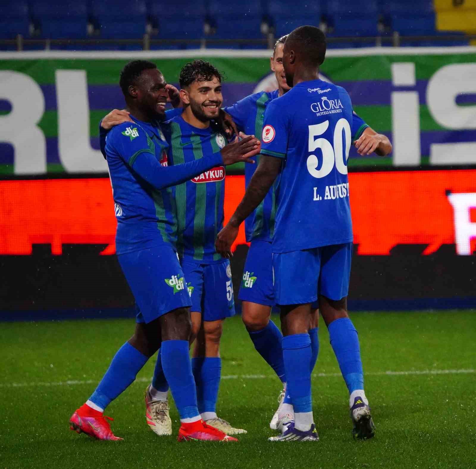 Ziraat Türkiye Kupası: Çaykur Rizespor: 6 - Pendikspor: 1 4 ziraat turkiye kupasi caykur rizespor 6 pendikspor 1 0 LbuKRDjT