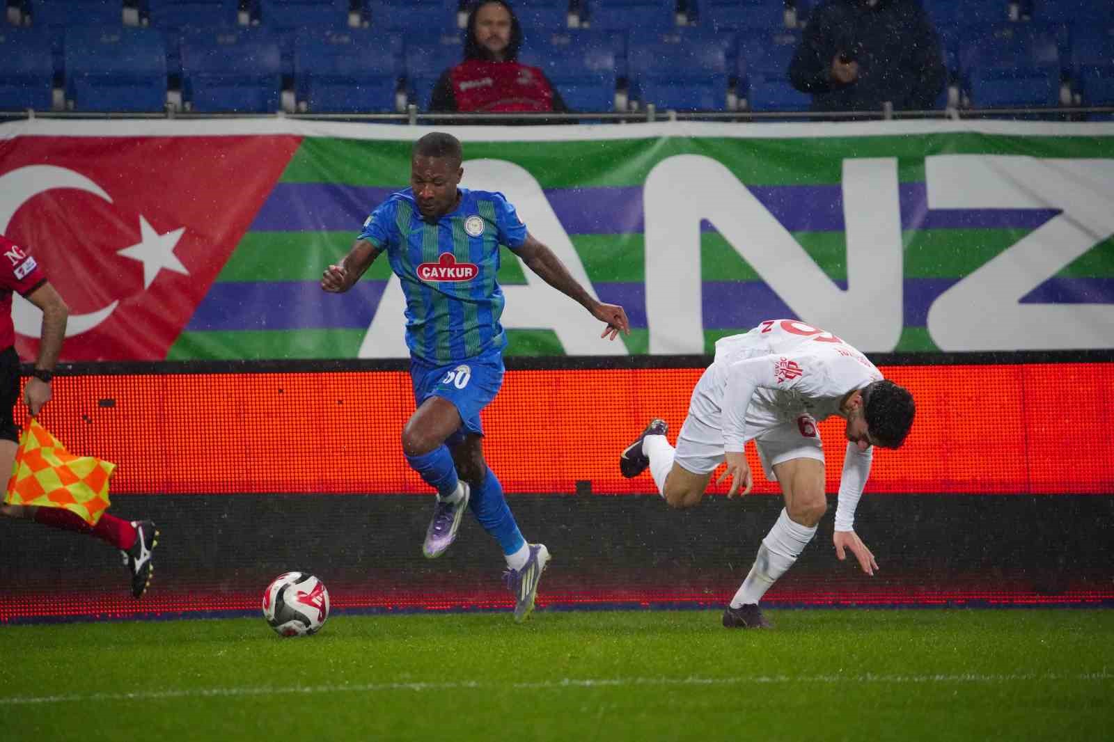 Ziraat Türkiye Kupası: Çaykur Rizespor: 6 - Pendikspor: 1 7 ziraat turkiye kupasi caykur rizespor 6 pendikspor 1 3