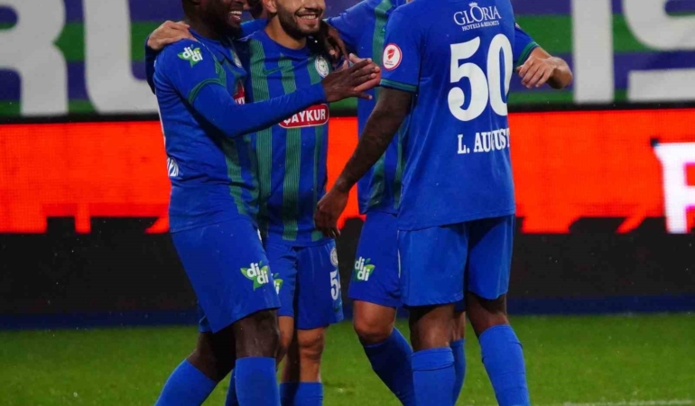 ziraat-turkiye-kupasi-caykur-rizespor-6-pendikspor-1-5RRO9S2E.jpg