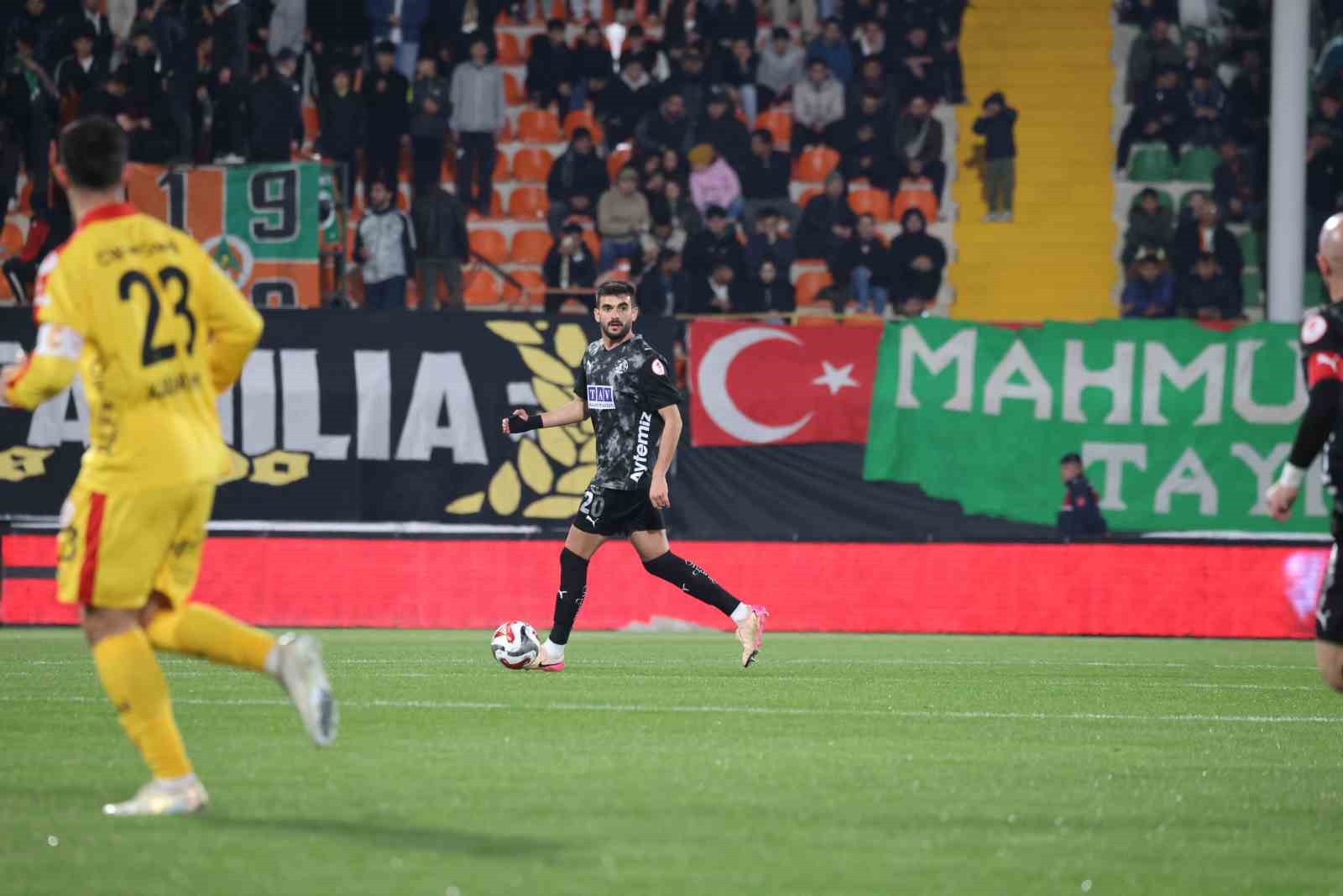 ziraat turkiye kupasi corendon alanyaspor 0 galatasaray 2 ilk yari 10 LP2DOGrS