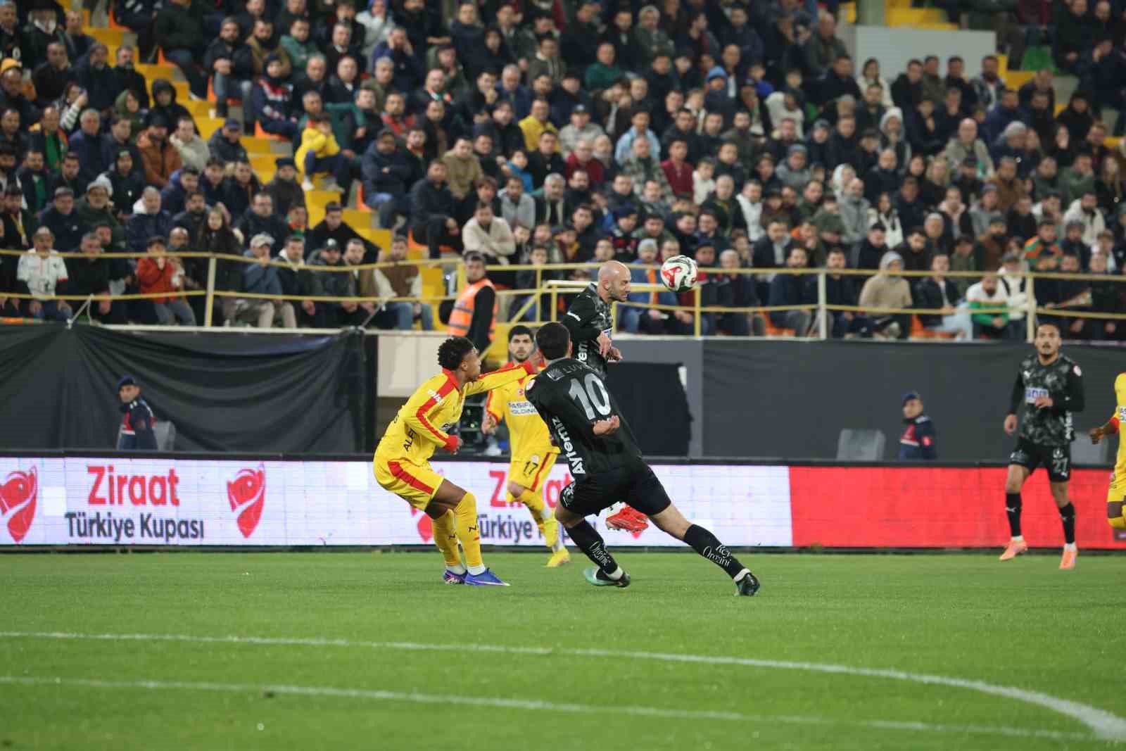 ziraat turkiye kupasi corendon alanyaspor 0 galatasaray 2 ilk yari 14