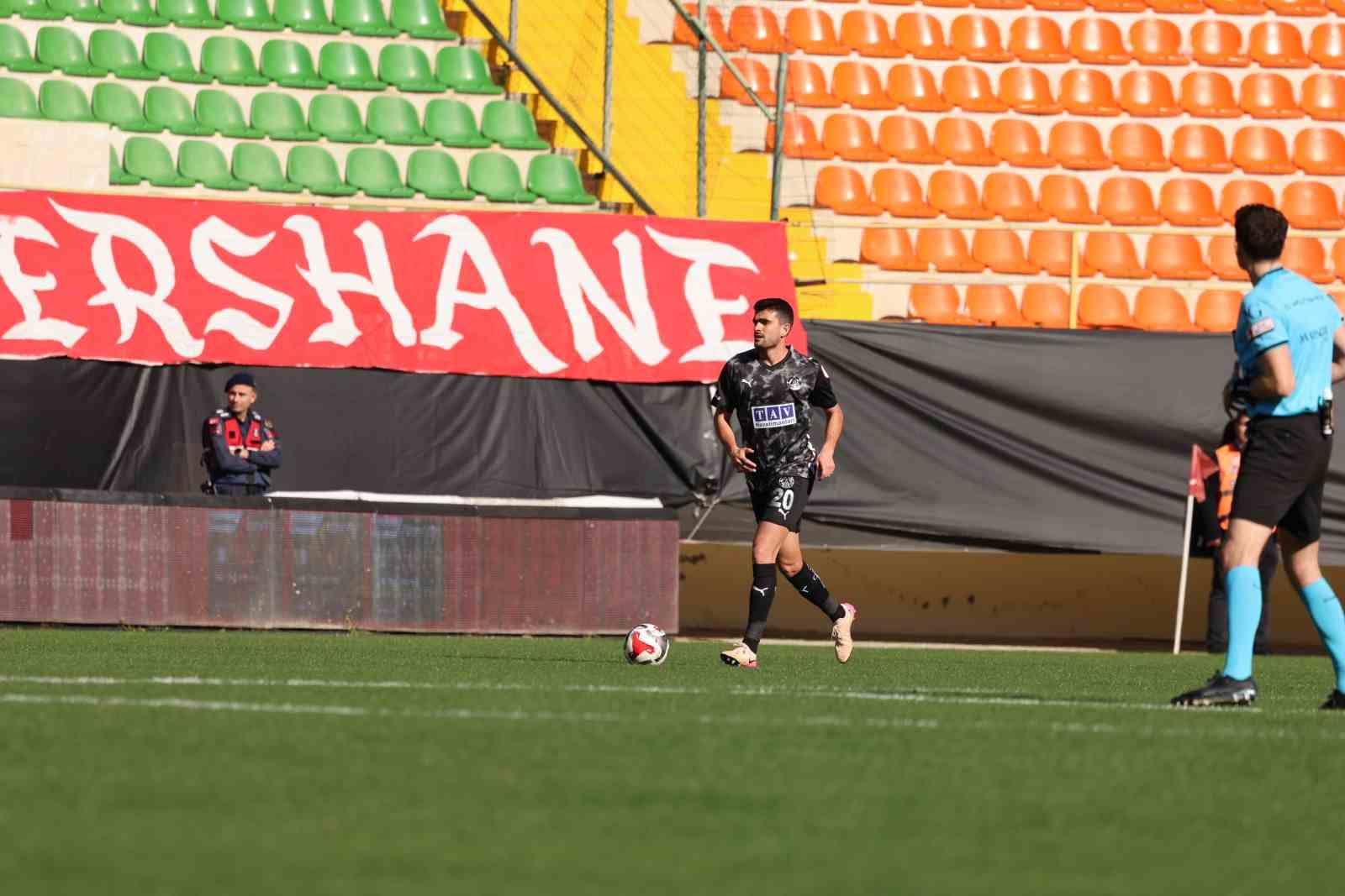 ziraat turkiye kupasi corendon alanyaspor 1 fatih karagumruk 1 ilk yari 1 RFGkUiRK