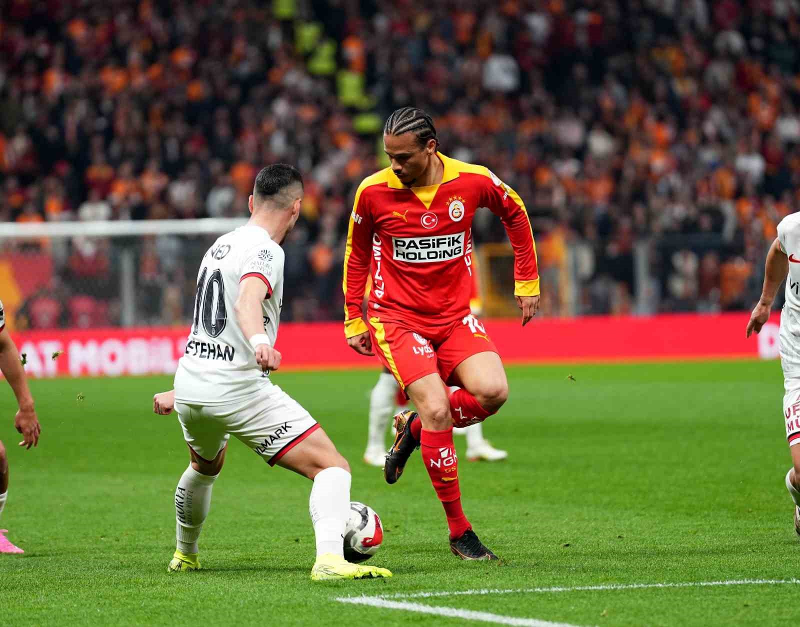 Ziraat Türkiye Kupası: Galatasaray: 0 - Gençlerbirliği: 0 (İlk yarı) 12 ziraat turkiye kupasi galatasaray 0 genclerbirligi 0 ilk yari 8 KA662Nk7