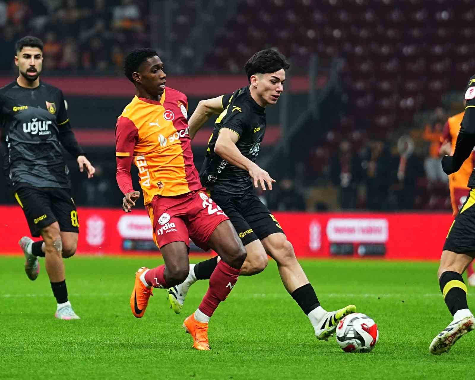 ziraat turkiye kupasi galatasaray 1 istanbulspor 0 mac devam ediyor 18
