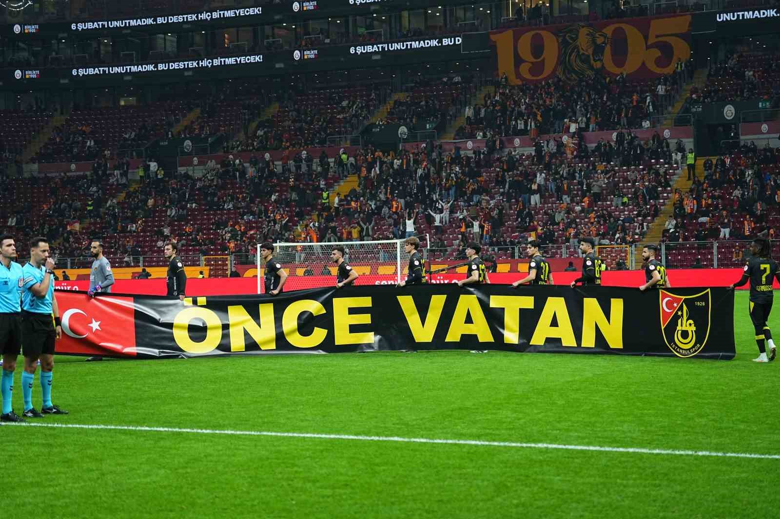 ziraat turkiye kupasi galatasaray 1 istanbulspor 0 mac devam ediyor 5 7Eb9Q8IY