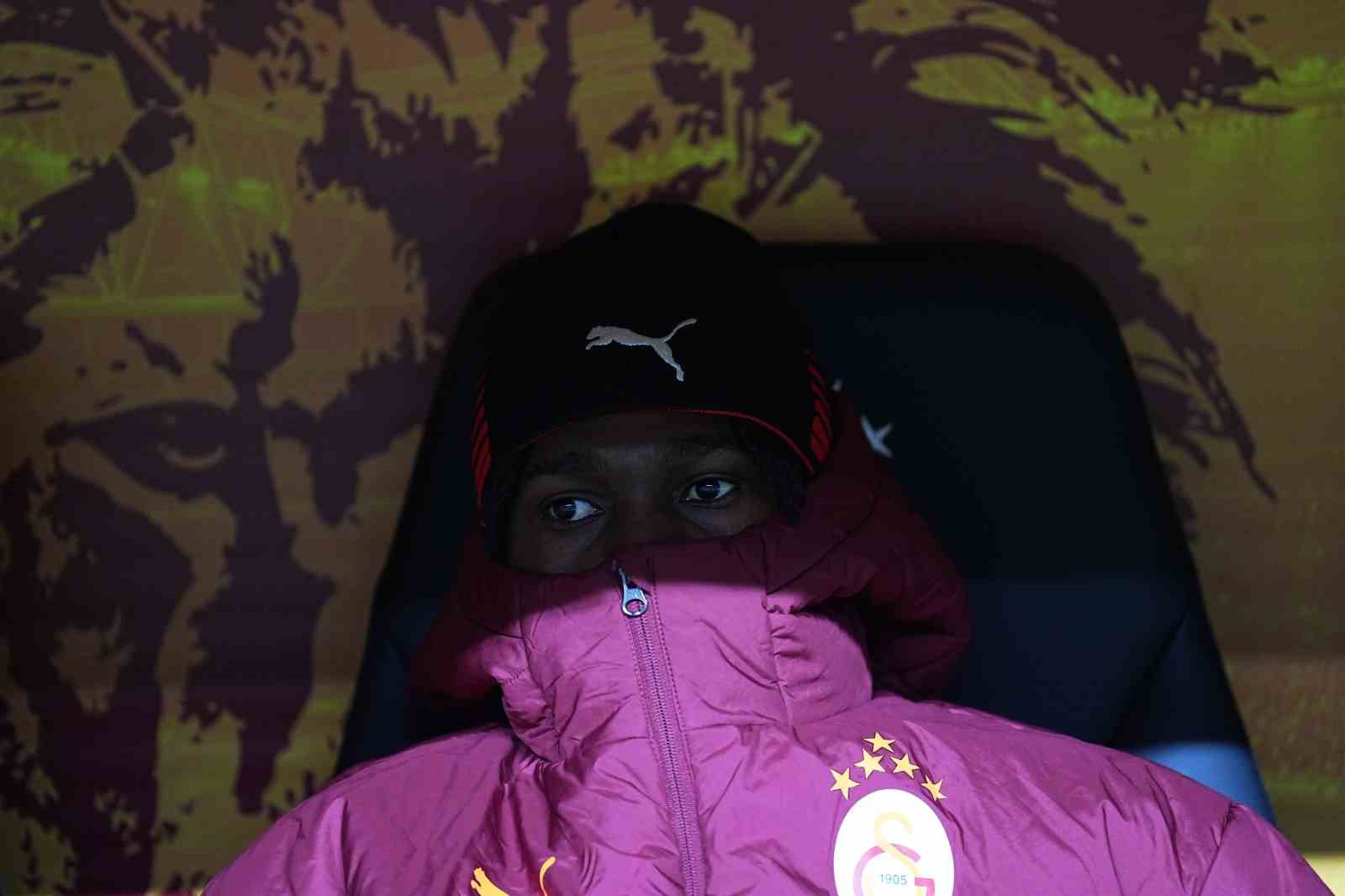 ziraat turkiye kupasi galatasaray 1 istanbulspor 0 mac devam ediyor 6 1ewpA4kf