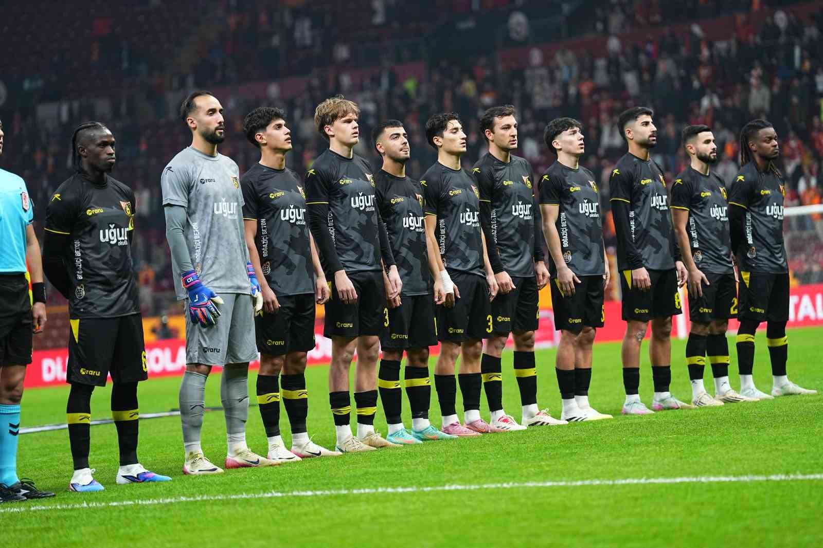 ziraat turkiye kupasi galatasaray 1 istanbulspor 0 mac devam ediyor 8 1WaZ7RGd