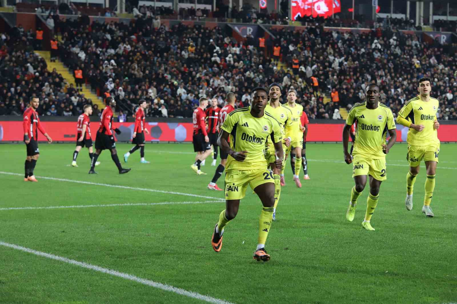 ziraat turkiye kupasi gaziantep fk 0 fenerbahce 1 ilk yari 12 96MIRmGN