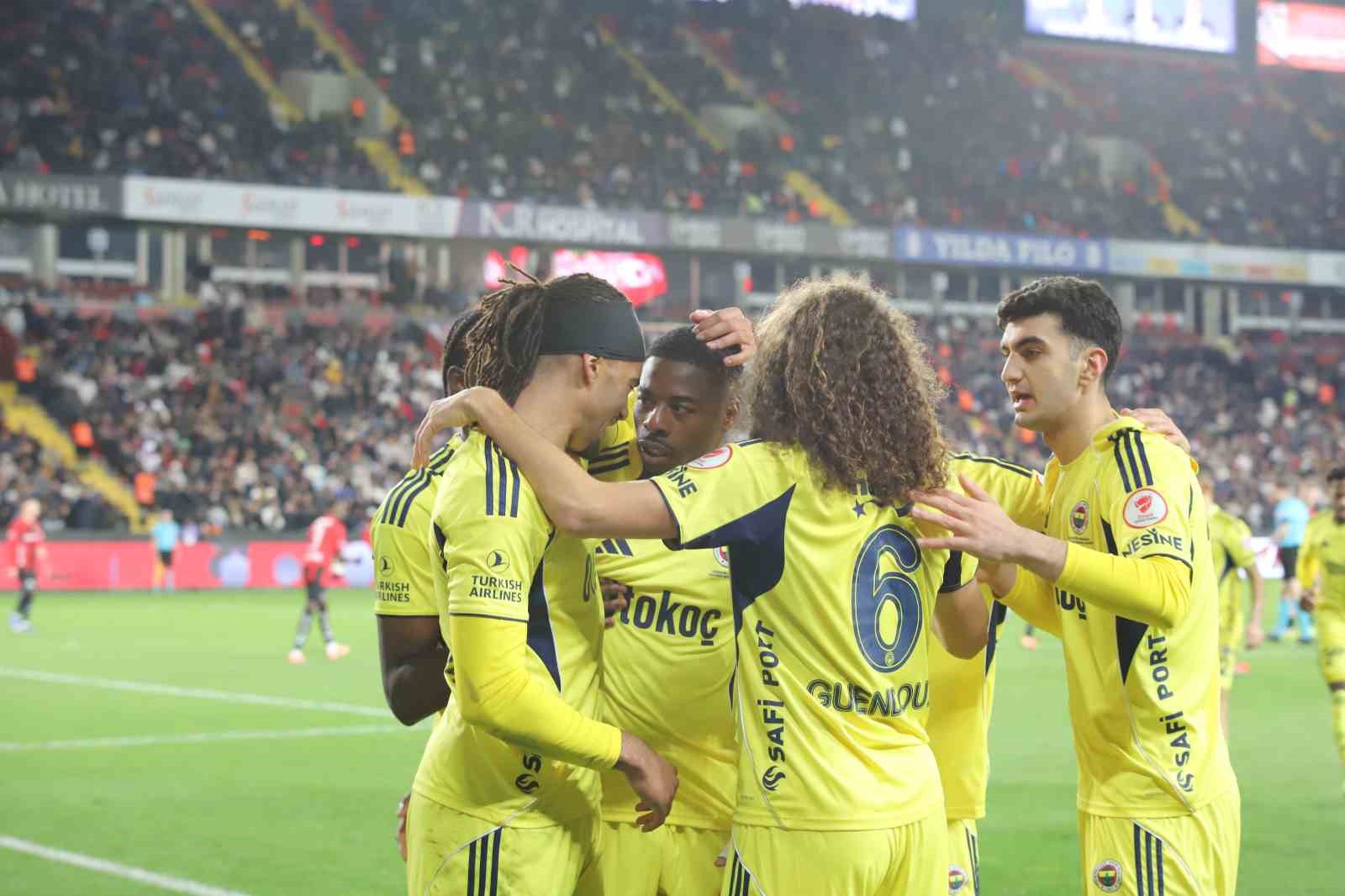 ziraat turkiye kupasi gaziantep fk 0 fenerbahce 1 ilk yari 19 yamDuinp