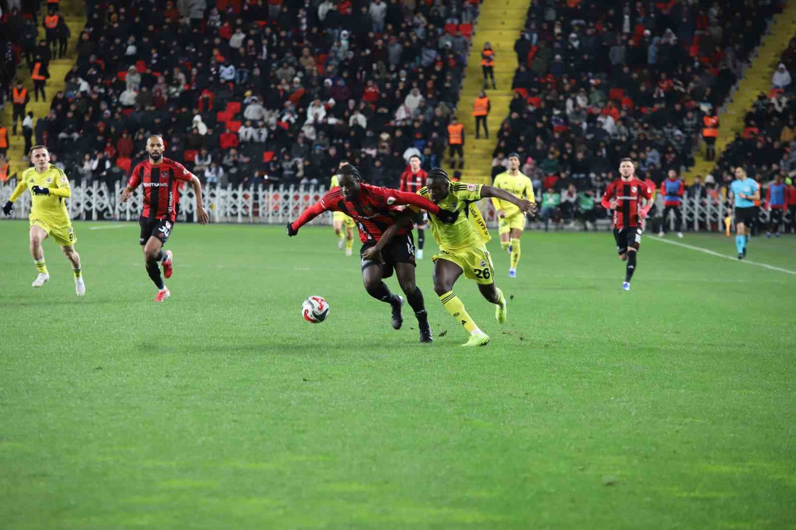 ziraat turkiye kupasi gaziantep fk 0 fenerbahce 1 ilk yari 21 V6ysczgi