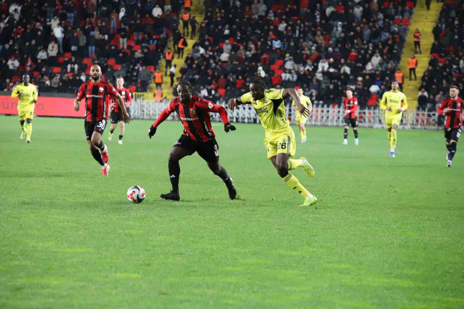 ziraat turkiye kupasi gaziantep fk 0 fenerbahce 1 ilk yari 24 MViNKdtX