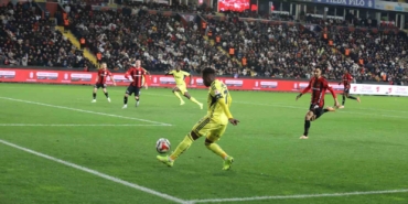 ziraat-turkiye-kupasi-gaziantep-fk-0-fenerbahce-1-ilk-yari-wQMQncZ6.jpg