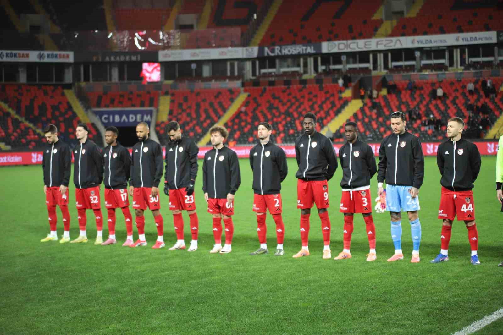 ziraat turkiye kupasi gaziantep fk 0 kocaelispor 0 ilk yari 0