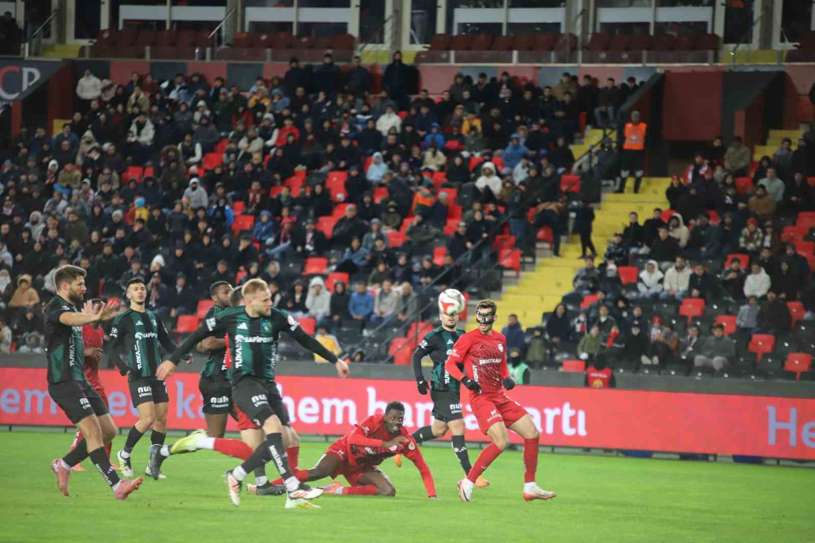 ziraat turkiye kupasi gaziantep fk 0 kocaelispor 0 ilk yari 10 RrN6LVrN