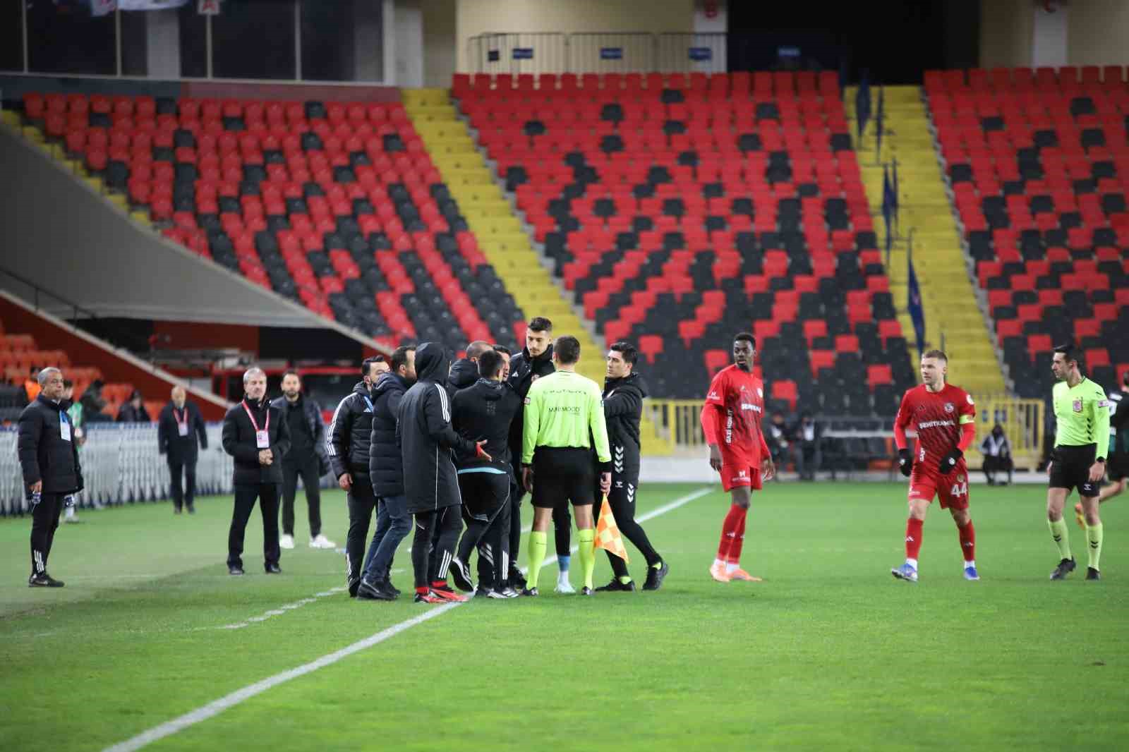 ziraat turkiye kupasi gaziantep fk 0 kocaelispor 0 ilk yari 18 WXD5HKjO