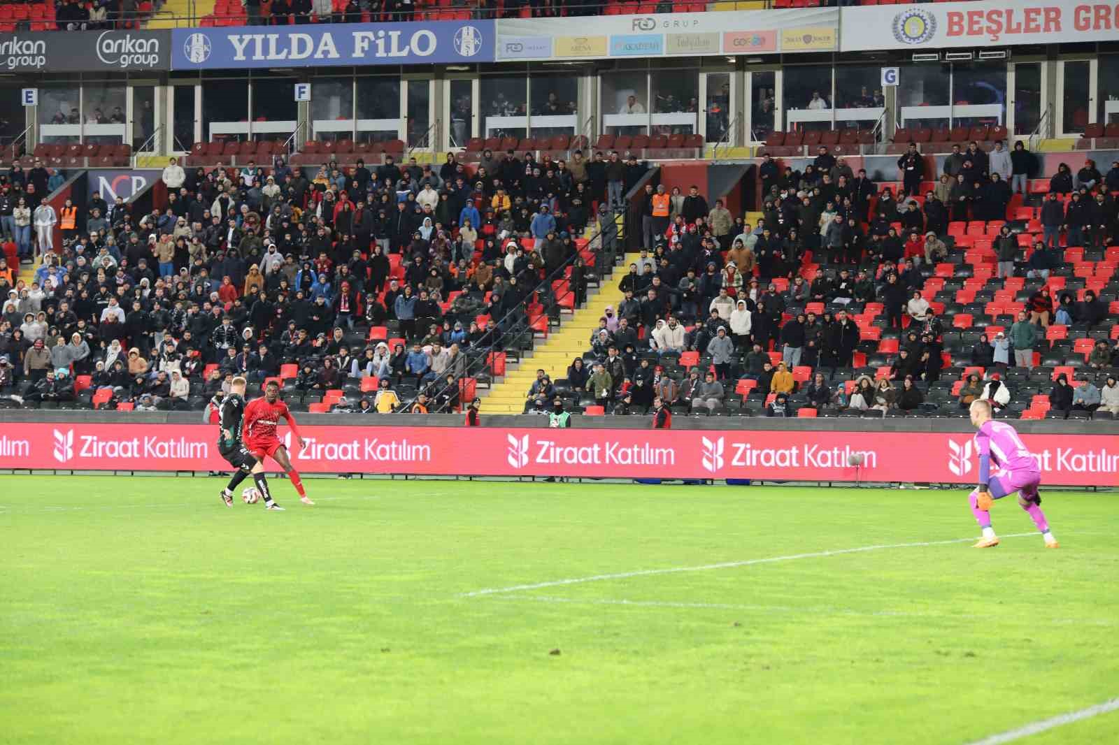 ziraat turkiye kupasi gaziantep fk 0 kocaelispor 0 ilk yari 26 ytcMnZcI