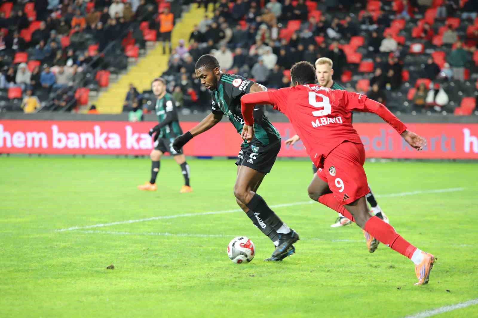 ziraat turkiye kupasi gaziantep fk 0 kocaelispor 0 ilk yari 30 ZyhgETtA