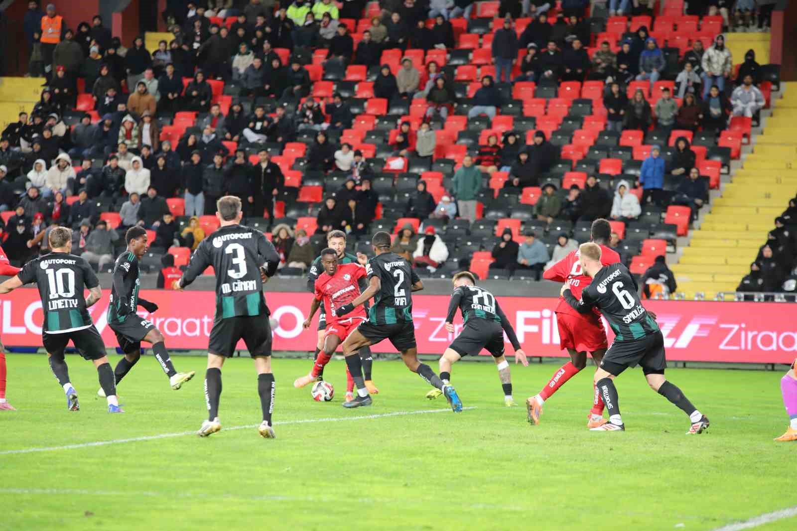 ziraat turkiye kupasi gaziantep fk 0 kocaelispor 0 ilk yari 34 pXiqATEd
