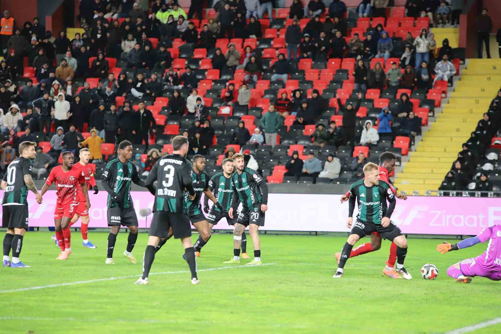 ziraat turkiye kupasi gaziantep fk 0 kocaelispor 0 ilk yari 35 qy221byO