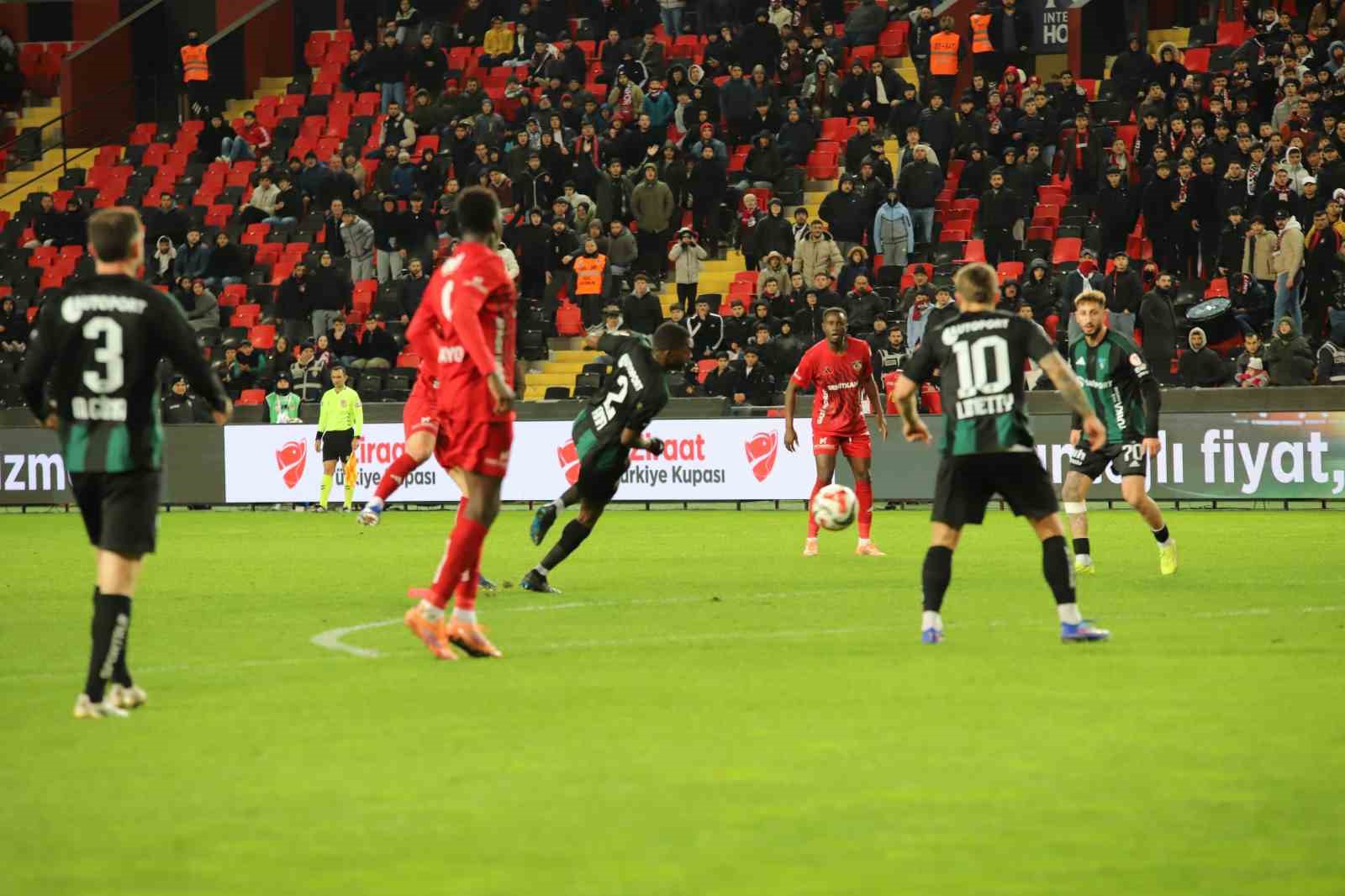 ziraat turkiye kupasi gaziantep fk 0 kocaelispor 0 ilk yari 36 jTKpSI4u