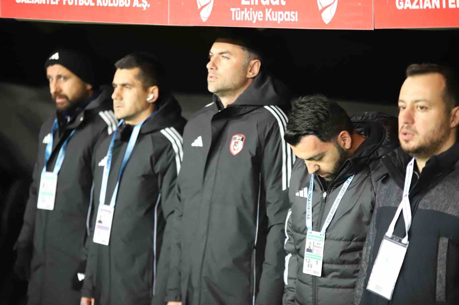 ziraat turkiye kupasi gaziantep fk 0 kocaelispor 0 ilk yari 4 UknSZ6AQ