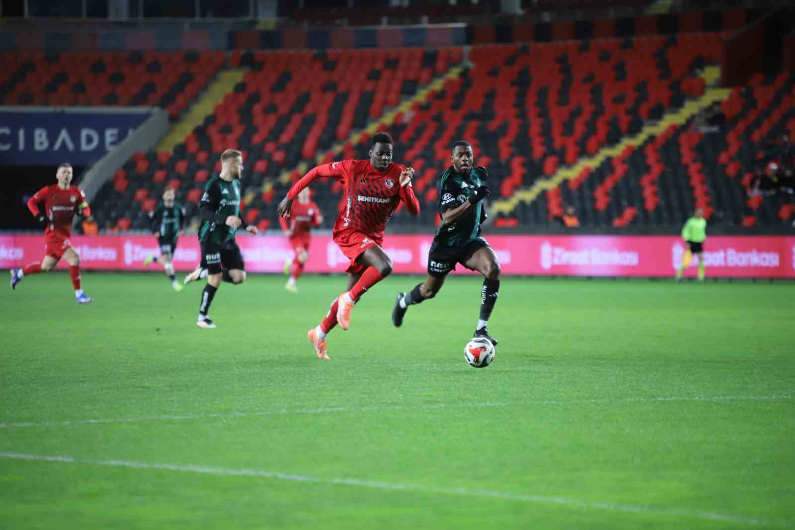 ziraat turkiye kupasi gaziantep fk 0 kocaelispor 0 ilk yari 6 ROEBmsZm