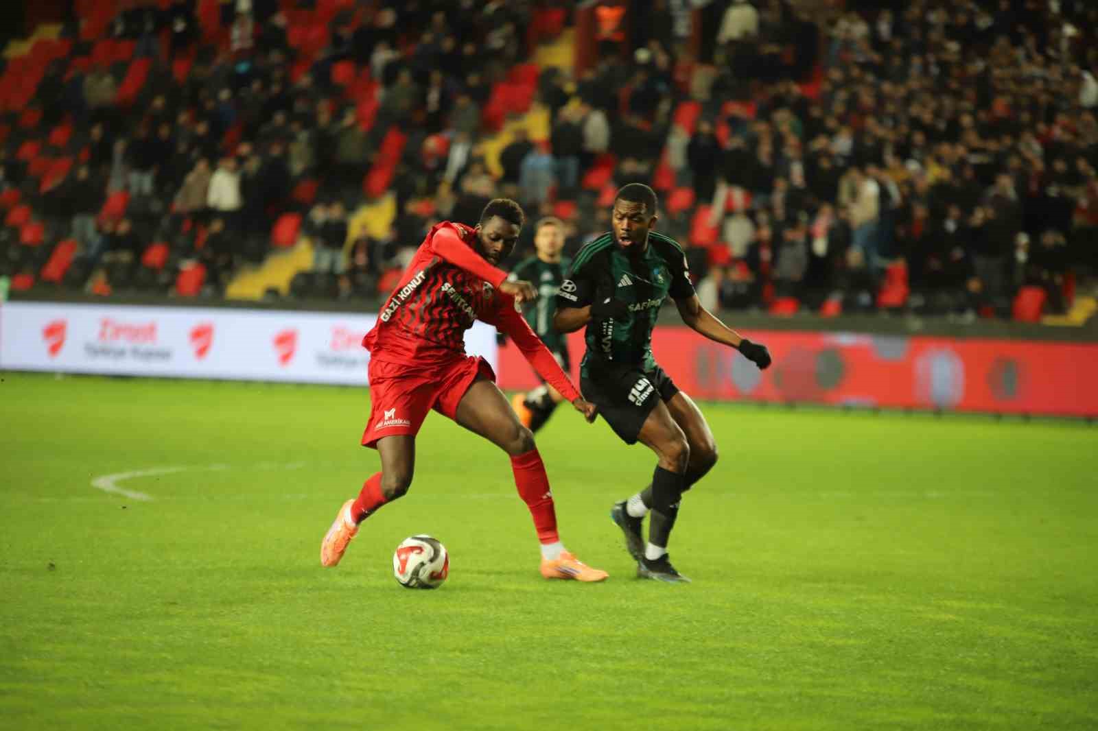 ziraat turkiye kupasi gaziantep fk 0 kocaelispor 0 ilk yari 7 YKGQTuTR