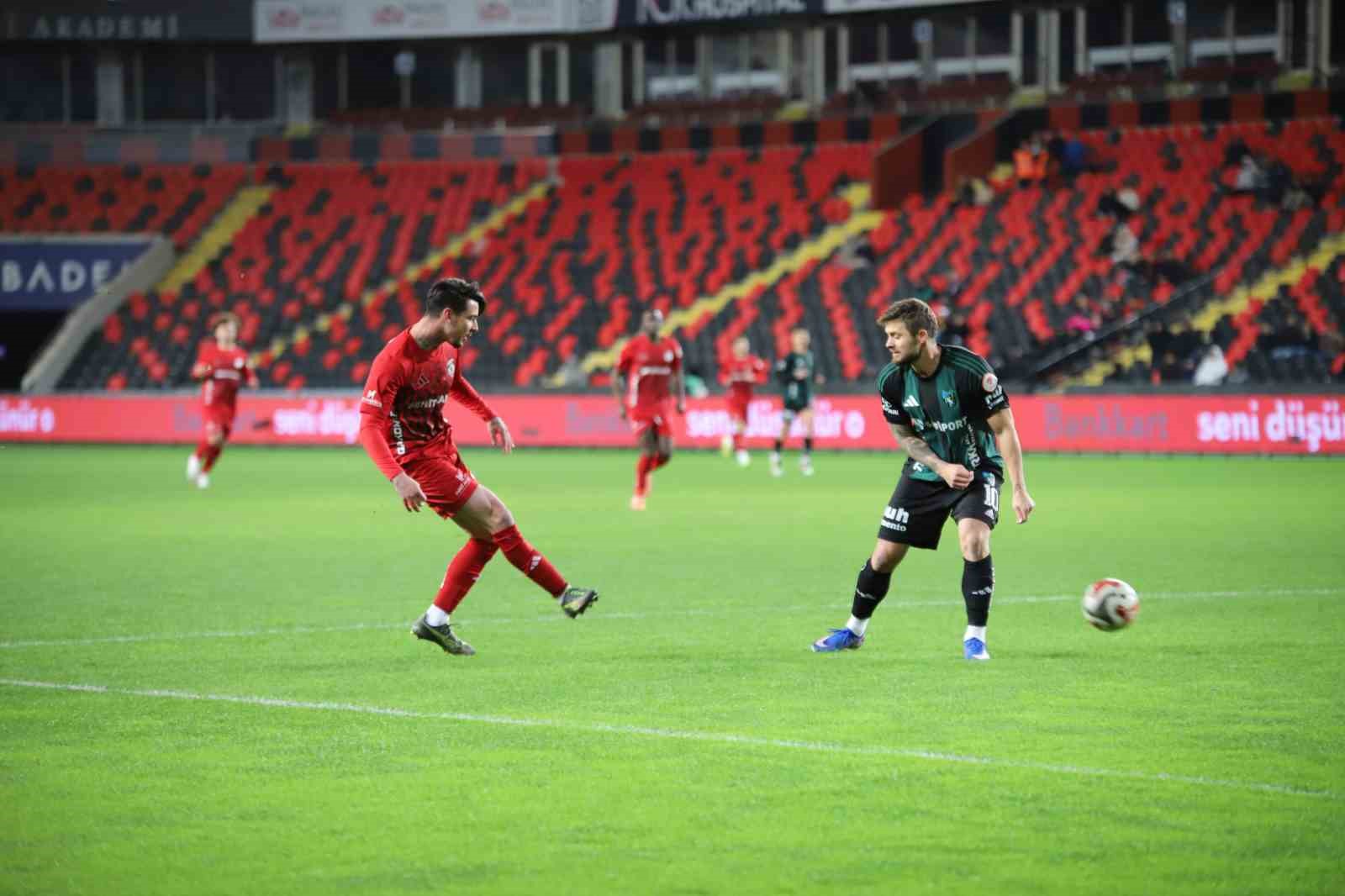 ziraat turkiye kupasi gaziantep fk 0 kocaelispor 0 ilk yari 8 tVJJRXAT