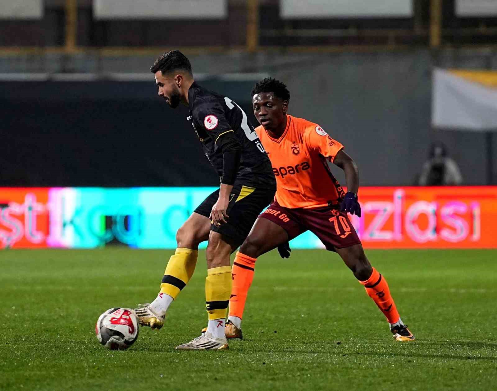 Ziraat Türkiye Kupası: İstanbulspor: 1 - Trabzonspor: 1 (İlk yarı) 5 ziraat turkiye kupasi istanbulspor 1 trabzonspor 1 ilk yari 1 Ju1Y7CbY