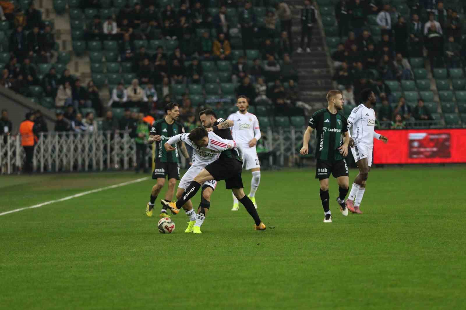 ziraat turkiye kupasi kocaelispor 1 besiktas 0 mac devam ediyor 13 jQUSTGNi