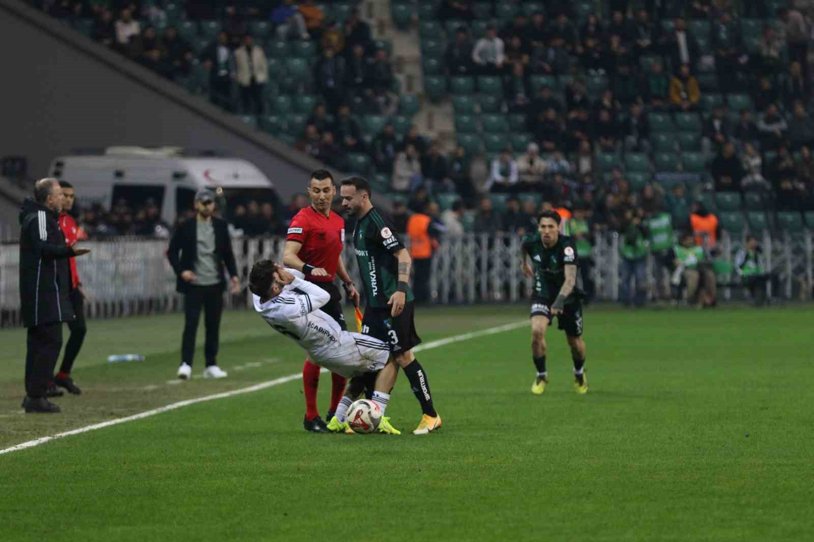 ziraat turkiye kupasi kocaelispor 1 besiktas 0 mac devam ediyor 15 MvG3CnkZ