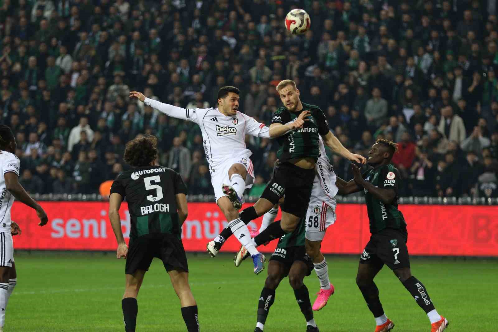 ziraat turkiye kupasi kocaelispor 1 besiktas 0 mac devam ediyor 16 HndC82JK