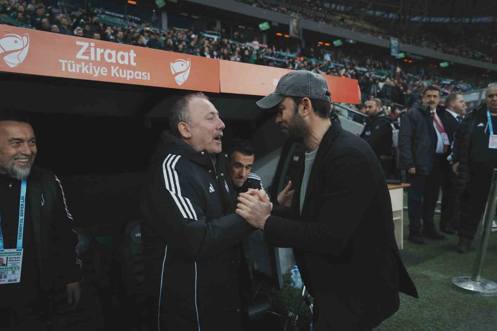 ziraat turkiye kupasi kocaelispor 1 besiktas 0 mac devam ediyor 2 OVYu4bh5