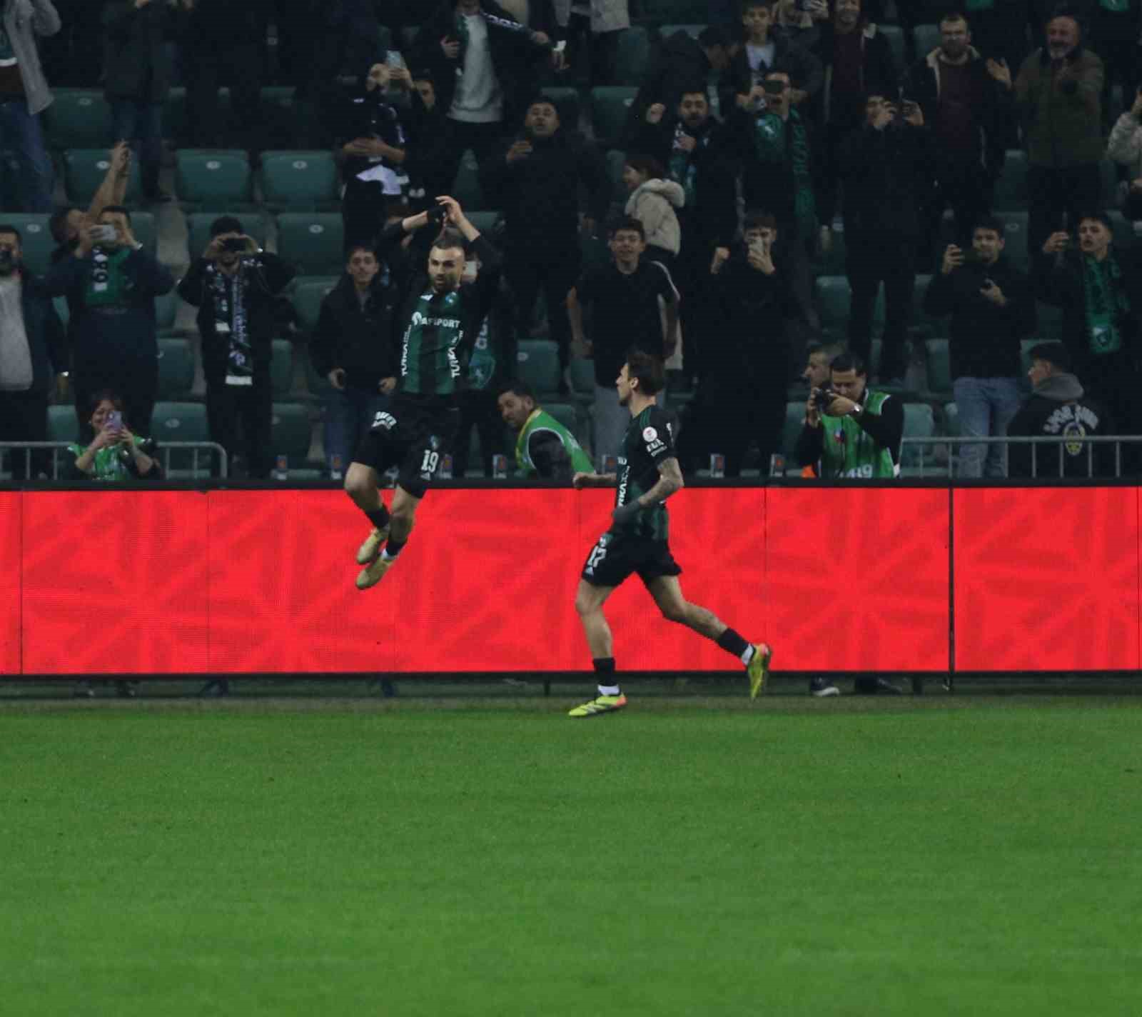 ziraat turkiye kupasi kocaelispor 1 besiktas 0 mac devam ediyor 22