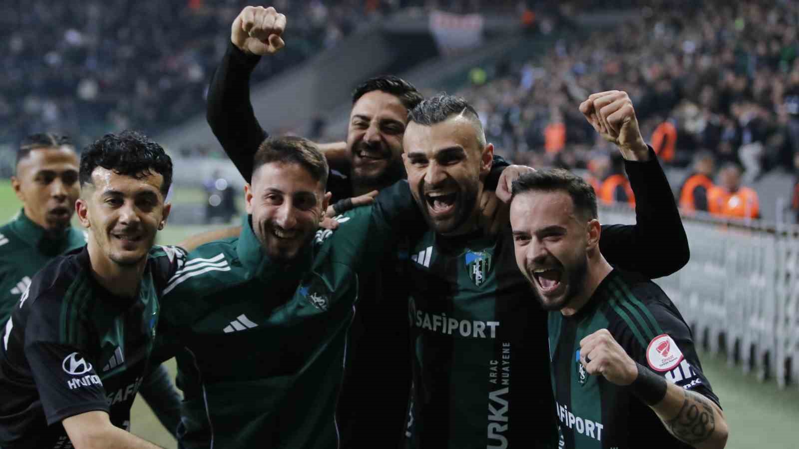 ziraat turkiye kupasi kocaelispor 1 besiktas 0 mac devam ediyor 24 qnOlWSs4