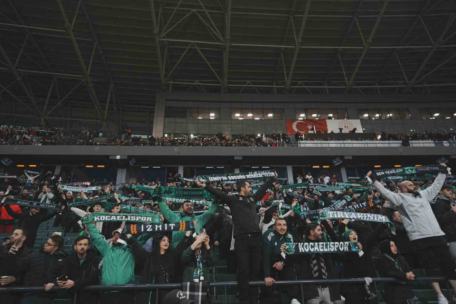ziraat turkiye kupasi kocaelispor 1 besiktas 0 mac devam ediyor 3 UtuBGuFL
