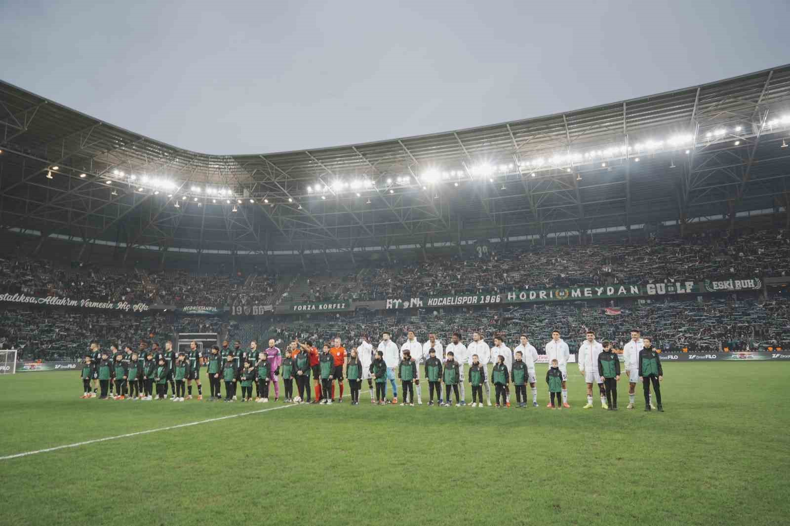 ziraat turkiye kupasi kocaelispor 1 besiktas 0 mac devam ediyor 4 5slesEq6