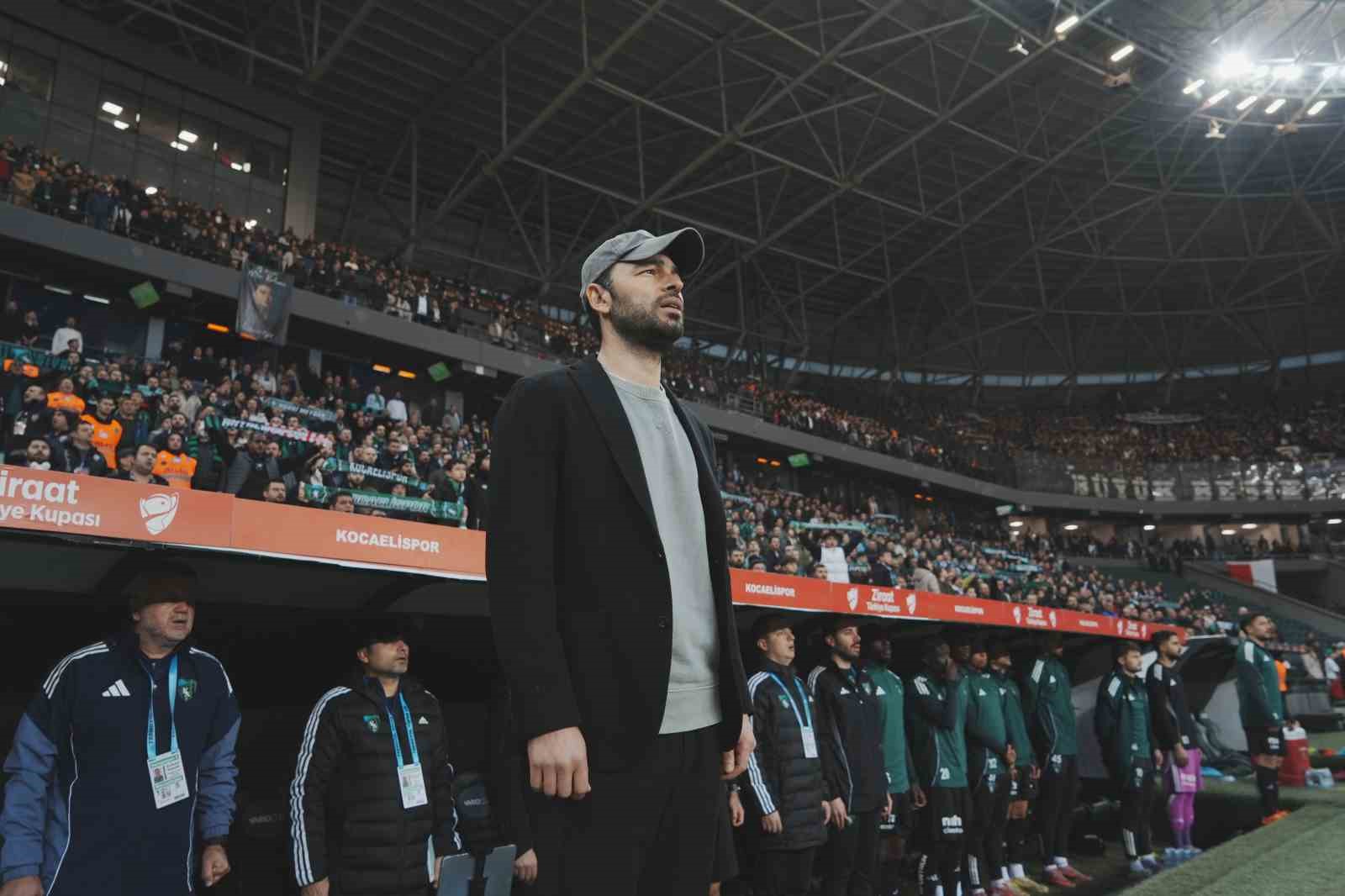 ziraat turkiye kupasi kocaelispor 1 besiktas 0 mac devam ediyor 6 QvUQuDi5