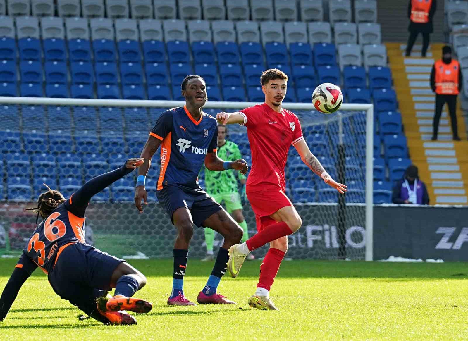 ziraat turkiye kupasi rams basaksehir 0 boluspor 0 mac devam ediyor 3