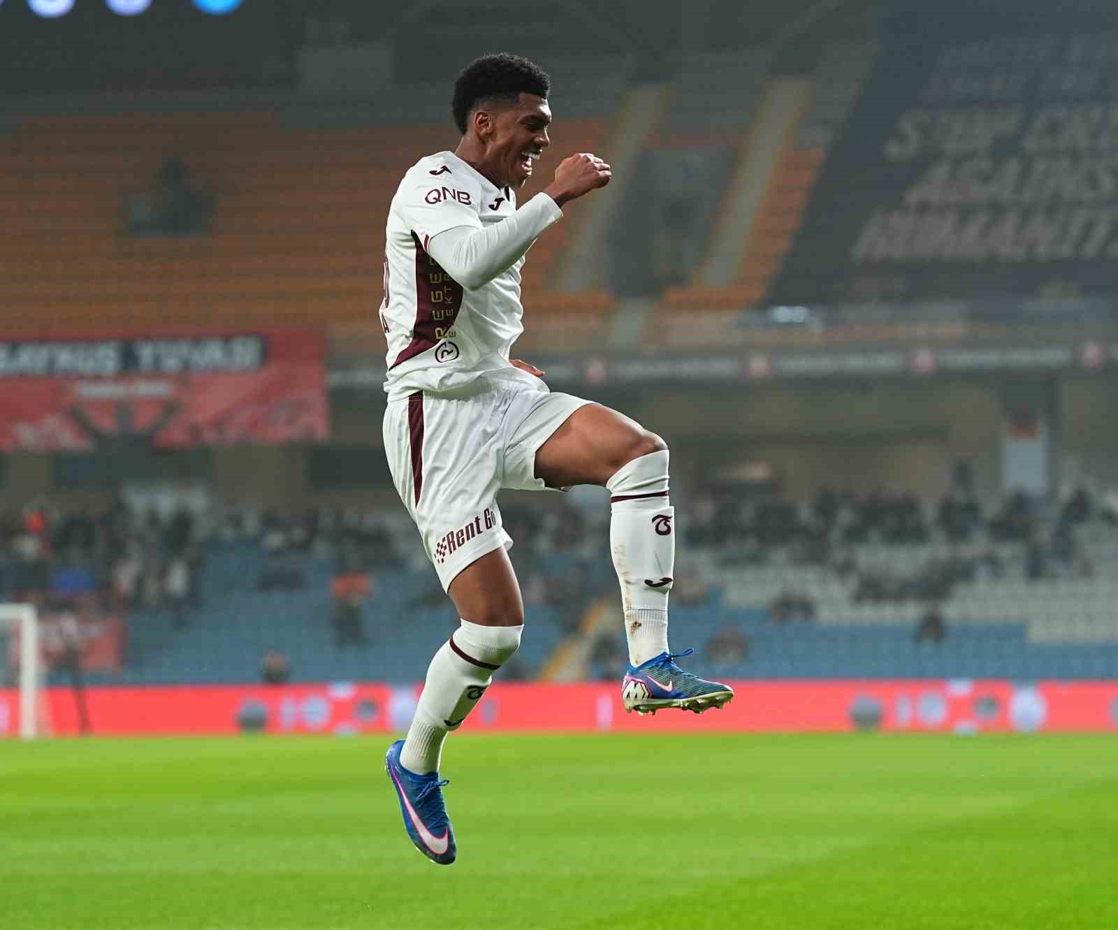 ziraat turkiye kupasi rams basaksehir 0 trabzonspor 1 mac devam ediyor 15