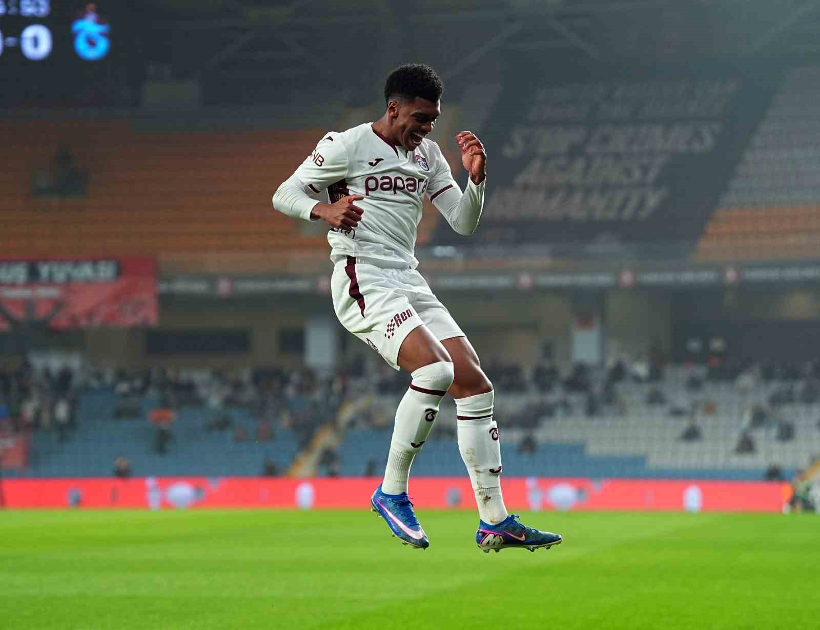ziraat turkiye kupasi rams basaksehir 0 trabzonspor 1 mac devam ediyor 16 lJ21Thw8