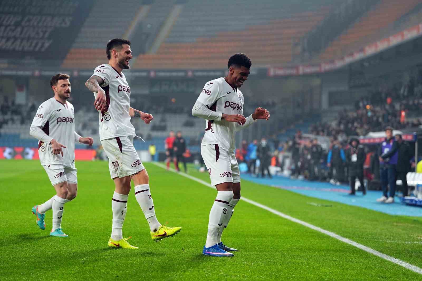 ziraat turkiye kupasi rams basaksehir 0 trabzonspor 1 mac devam ediyor 17 pqd7B5wd