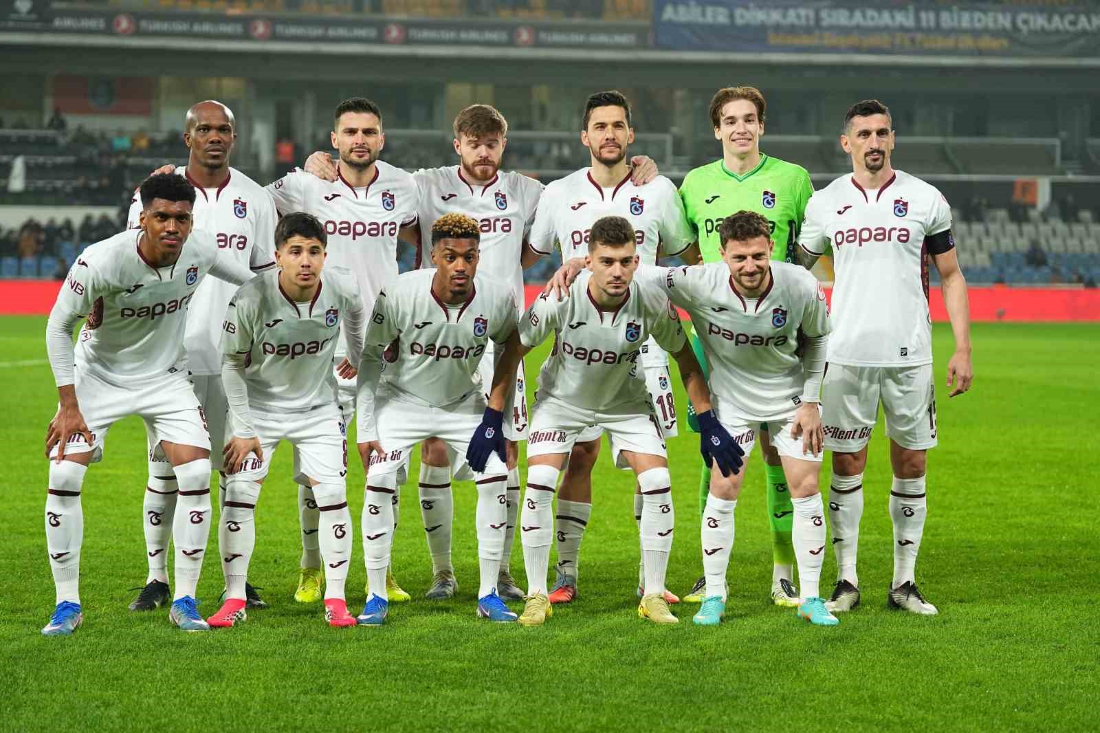 ziraat turkiye kupasi rams basaksehir 0 trabzonspor 1 mac devam ediyor 4 XI4DT84J